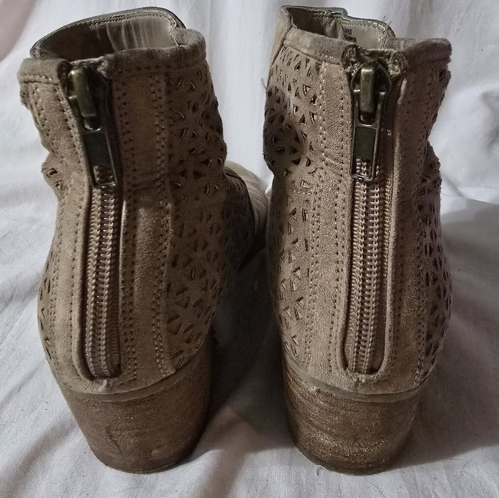 Booties - Picture 4 of 6
